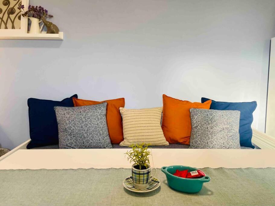 Cozy, Newly Renovated Apartment In Gavrio. エクステリア 写真