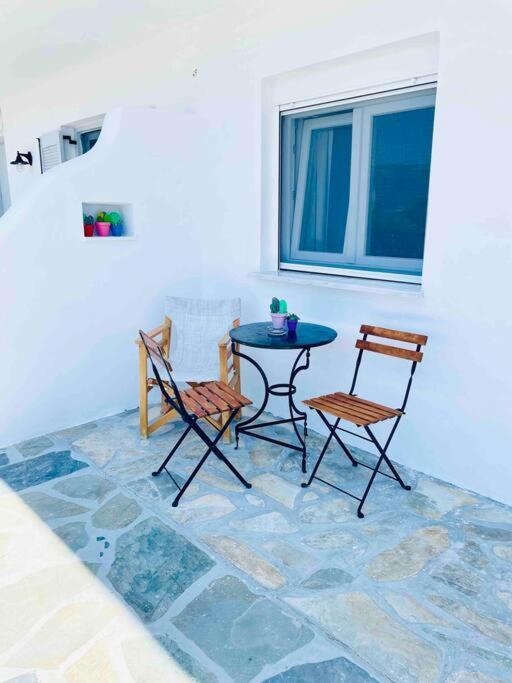 Cozy, Newly Renovated Apartment In Gavrio. エクステリア 写真