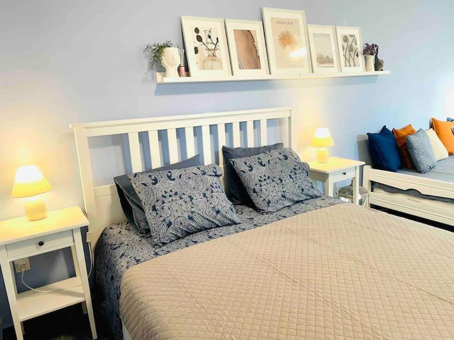 Cozy, Newly Renovated Apartment In Gavrio. エクステリア 写真